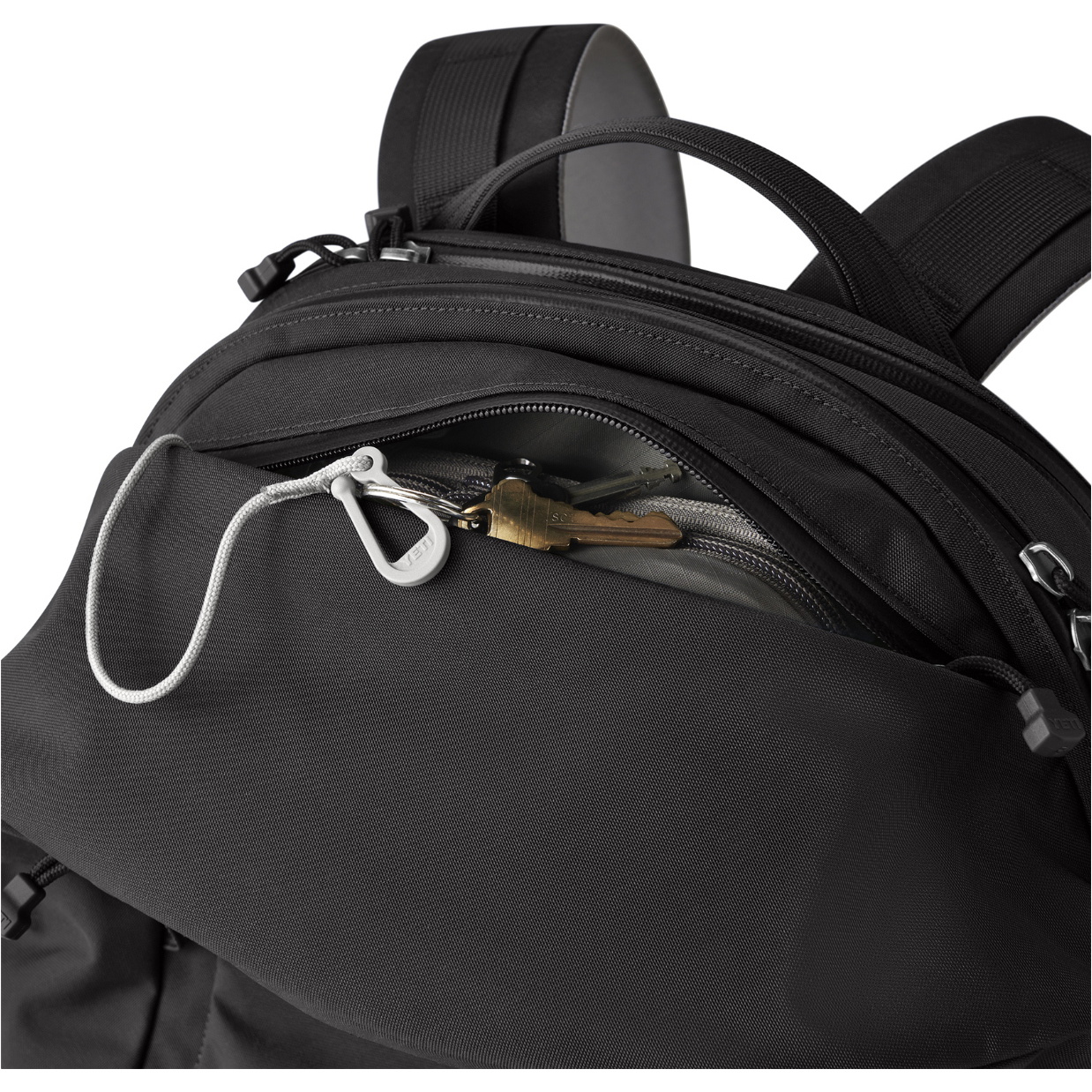 2026 YETI Crossroads® 27L Backpack 70000002401 - Black